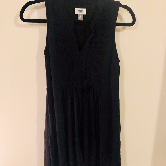 Sleeveless Pintuck Black Dress - Picture 1 of 4